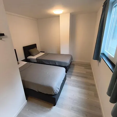 The Eau Rouge 600m From The Entrance Of The Circuit בית נופש סטבלוט