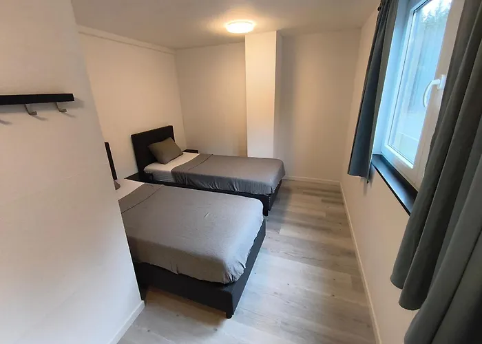 The Eau Rouge 600m From The Entrance Of The Circuit בית נופש סטבלוט