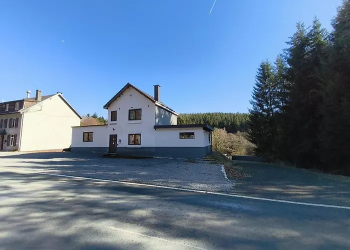 The Eau Rouge 600m From The Entrance Of The Circuit * סטבלוט