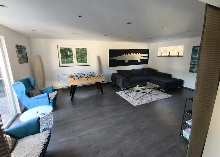 בית נופש The Eau Rouge 600m From The Entrance Of The Circuit *